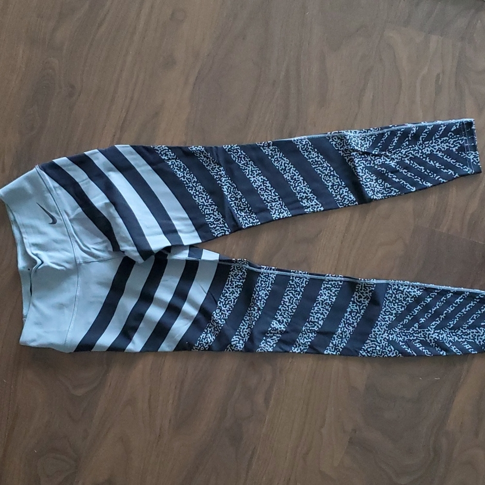 Nike Dry -Fit leggings